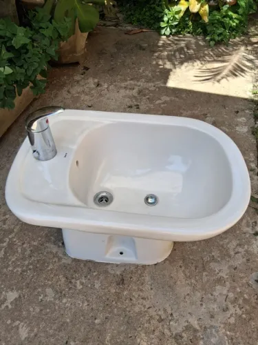 Bidê Deca Com Torneira Monocomando Quente/Fria