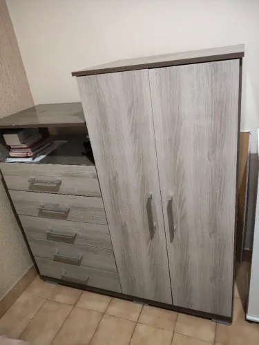 Cômoda 2 portas e 5 gavetas 