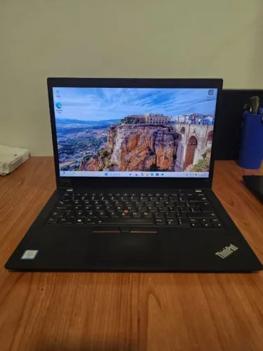 Lenovo t490 i7 8ger 16gb ssd de 250