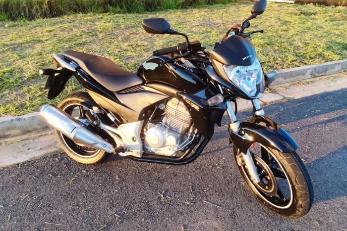 CB300R ano 2014 