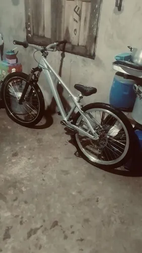 Vendo gios dj 2015 boa bike pra quem não quer dor de cabeça 