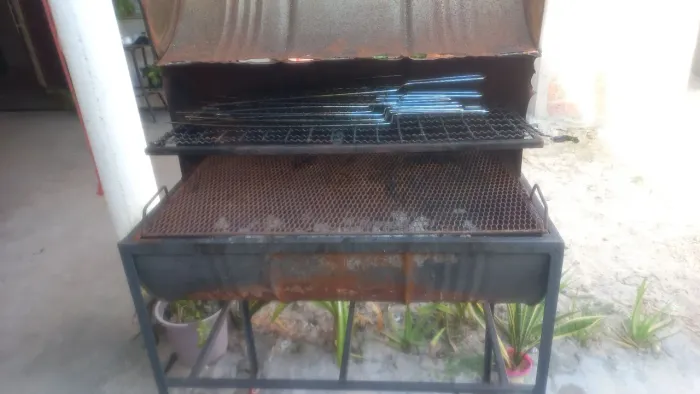 Churrasqueira tambor 200L.