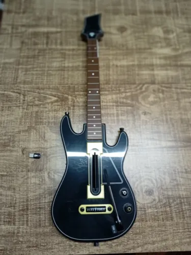 Guitarra Guitar Hero Live Sem Fio + Dongle USB Receptor Original + Alça