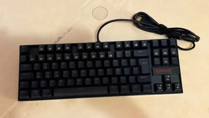 Teclado mecânico Redragon Kurama