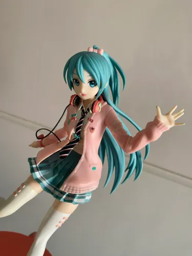 Hatsune Miku Ribbon Girl c/ caixa