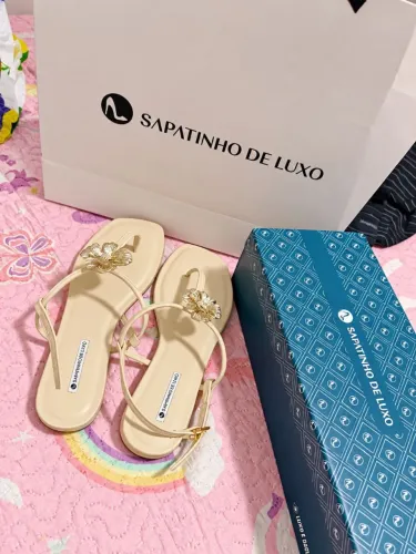 Rasteira mestiço nudez marfim, marca sapatinho de luxo