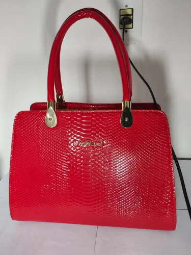 Bolsa Vermelha Elegante