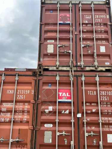 Containers: lotes e unidades disponíveis
