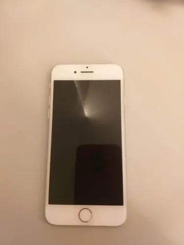 Vendo iPhone 6 sem carregador em perfeito estado de conservação e funcionalidade.