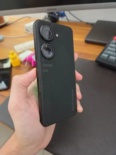Asus Zenfone 9 - 8gb RAM - 128gb