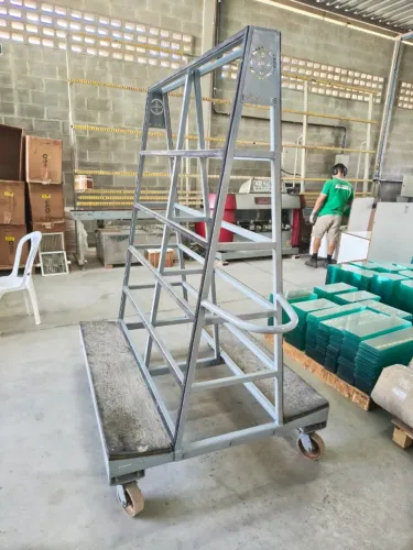 CAVALETE / CARRINHO PARA CHAPAS DE VIDRO