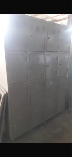 Roupeiro de aço 16 portas reformado