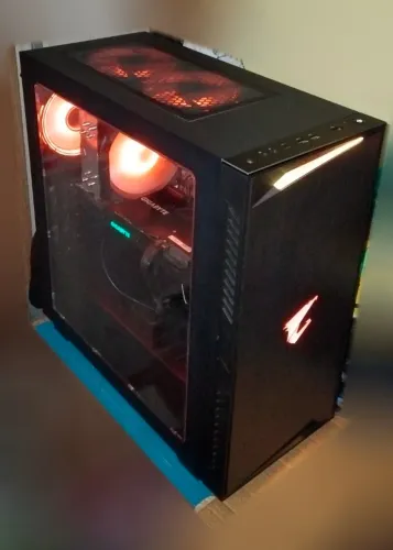 PC Gamer AORUS : Ryzen 5 5600 + B550M AORUS + 16GB + RTX 2060 TRIPLE FAN + NVME Gen4 :D