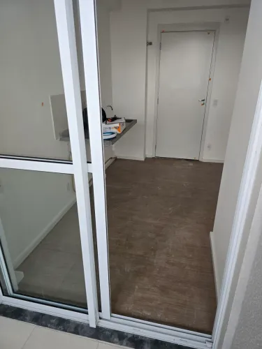 Porta Balcão Sacada de Correr - Alumínio Branco com Vidro (2 folhas)