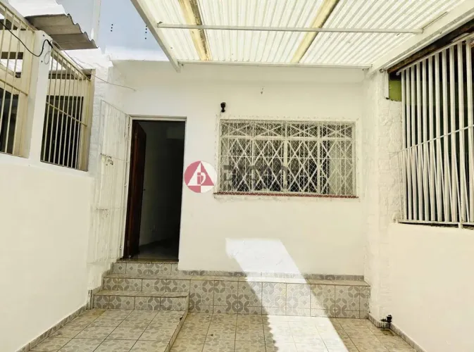 EXCELENTE CASA PARA LOCAÇÃO - CHÁCARA INGLESA
