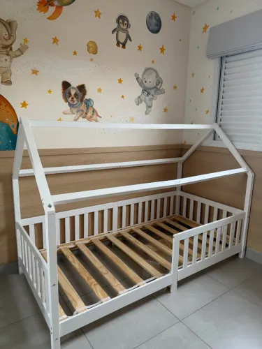 Vendo cama + colchão infantil