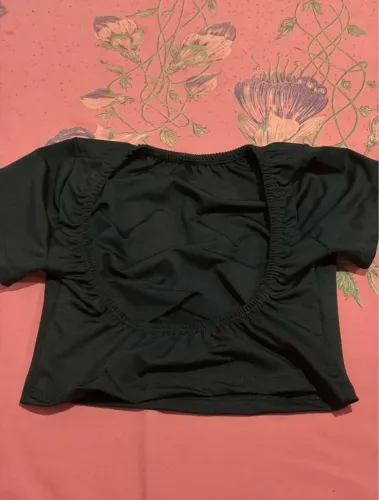 Cropped aberto nas costas 