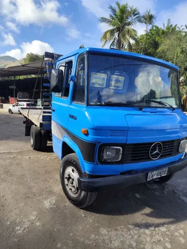 Vendo caminhão 608
