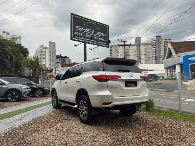 Toyota Hilux SW4 SRX 4X4 2.8 TDI 16V Dies. Aut. 2020