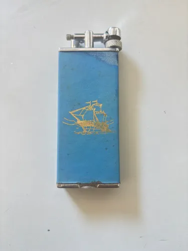 Isqueiro antigo Francês