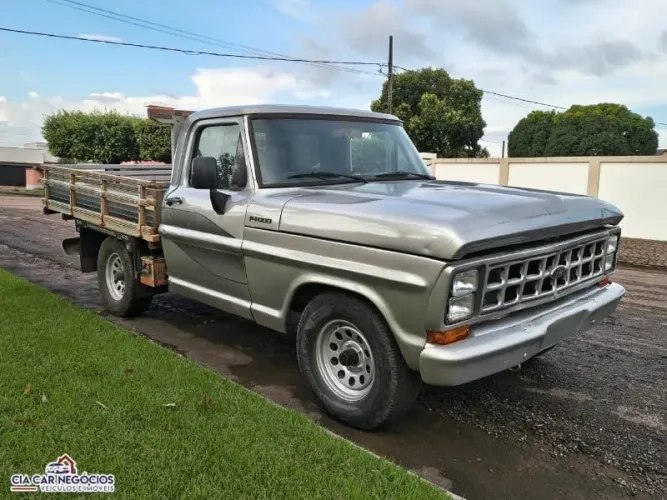 Ford F-1000 Super Diesel / Super Diesel Turbo 1990