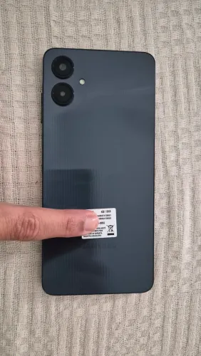 Vendo aparelho celular perfeito novo.