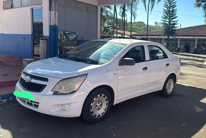 Chevrolet Cobalt LS 1.4 8V Flexpower 4P 2013