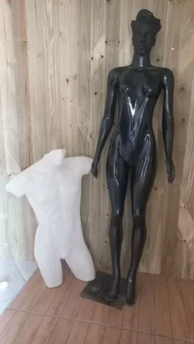 Manequins