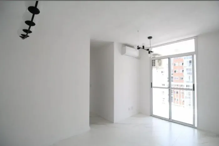 Caminhos da Barra Mais, 2 quartos com vaga e sol da manhã. Porcelanato.