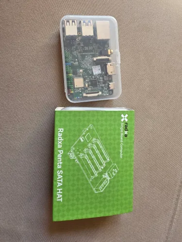 Rock pi 4b + Radxa Penta SATA HAT