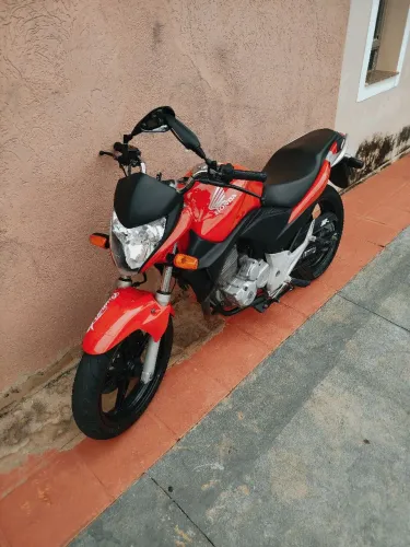 CB 300R 2011
