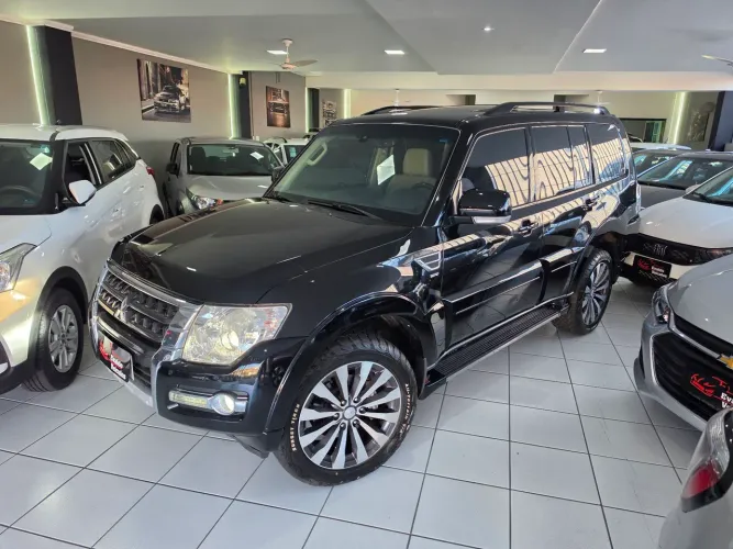 Mitsubishi Pajero HPE Full 3.2 4X4 T.i.dies. 5P AUT 2018