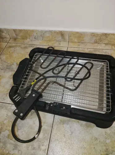 Churrasqueira elétrica grelha removível Light plus