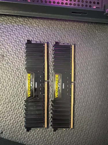 16gb (2x8) memoria ram ddr4 corsair