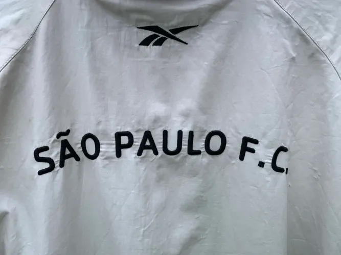 jaqueta de viagem Reebok do São Paulo Futebol Clube branca, da temporada 2007/2008