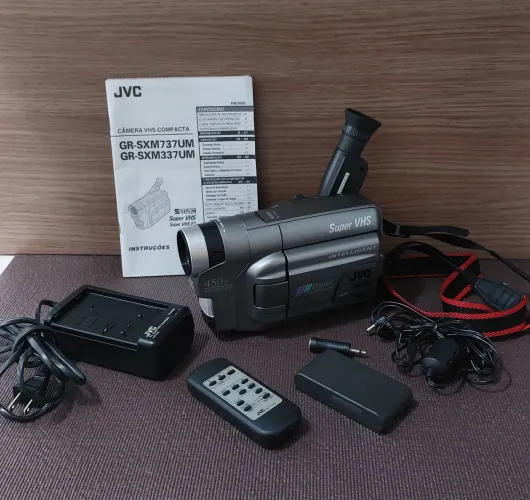 Câmera Super VHS Compacta JVC