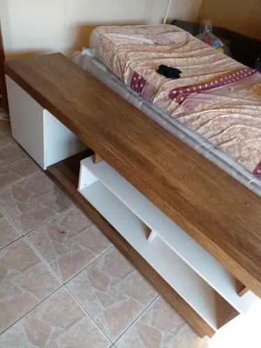 Rak bem conservado, med. 1.82m comp por 40cm larg , alt.68 cm só retirar no Wanel Ville.