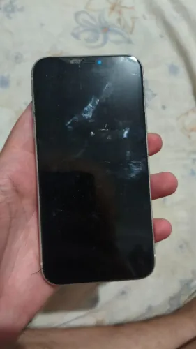 iPhone XR - Tela preta e bateria inchada