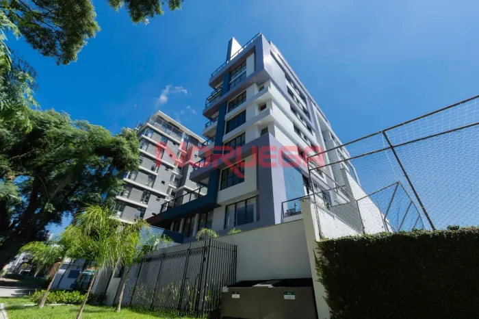Apartamento para alugar no bairro ahú em Curitiba com 3 quartos, suiíte, banheiro e vaga d