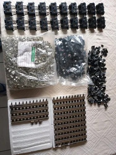 Vendo componentes eletrônicos: conectores, transistores, núcleos ferrite, diodos etc...
