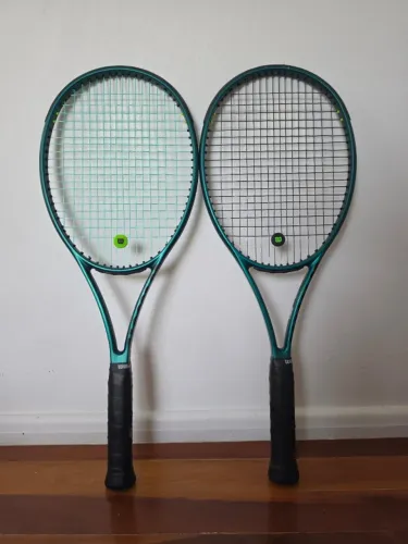 Kit Wilson - 2 Blade 98 V9 16x19 + Raqueteira Ultra V4 Tour X6