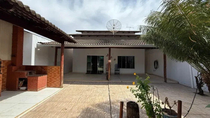 Casa a venda no jardim Colorado goiania Prox a Av Mangalô e av Noroeste