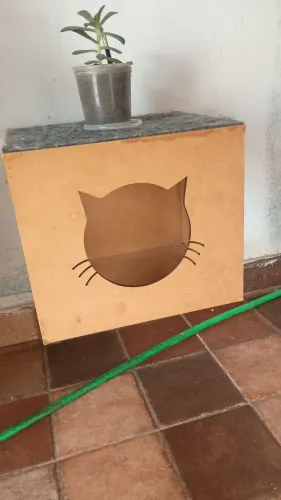 Casinha para gatos em mdf