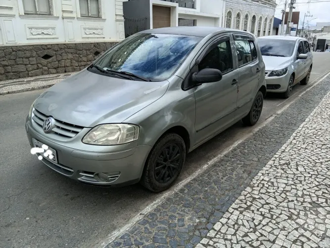 Volkswagen Fox Plus 1.0mi/ 1.0mi Total Flex 8V 4P 2006