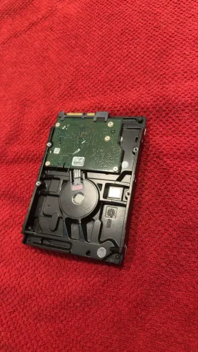 HD Seagate 1TB 3.5? ST1000VM002 ? COM DEFEITO / PARA PEÇAS