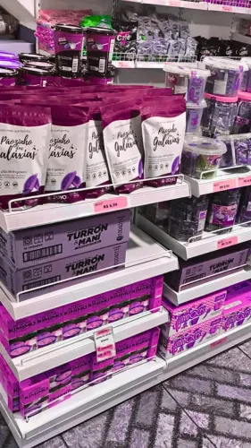 Prateleiras Estantes NOVAS para farmácia, mercado, mercearia, petshop, adega e comércios!