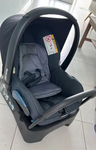 Bebê conforto Maxi Cosi com suporte