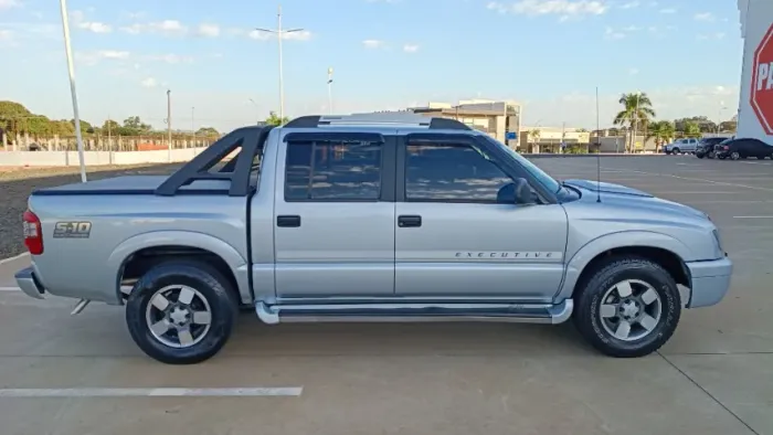Chevrolet S10 P-up Executive 2.4 MPFI F.power CD 2011