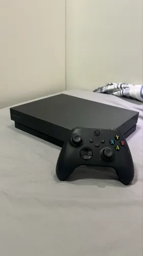 XBOX One X Project Scorpio Edição Limitada