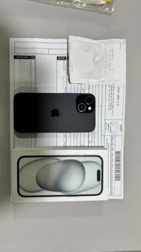 iPhone 15 impecável